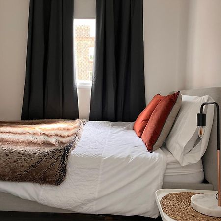 Bright Chiswick Apartment - Great Location Londra Dış mekan fotoğraf