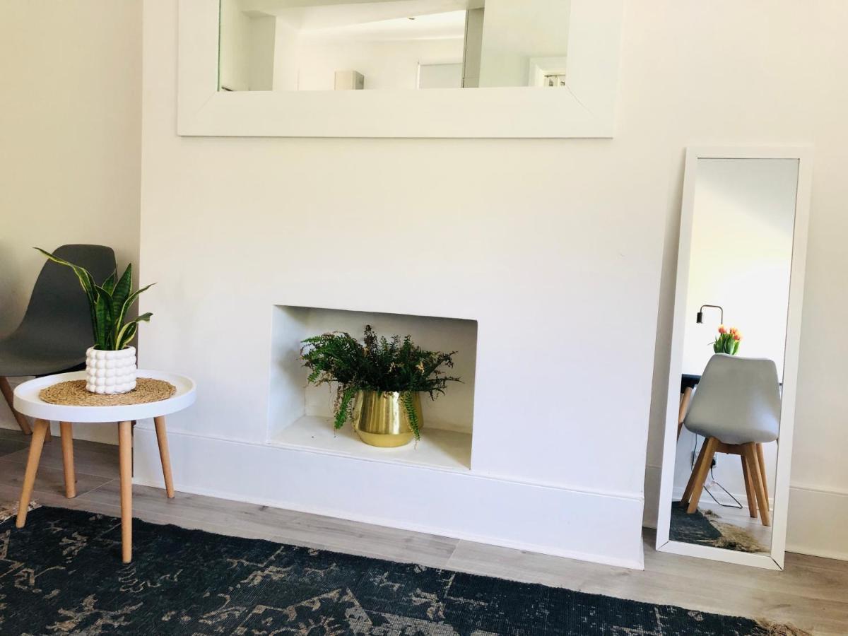 Bright Chiswick Apartment - Great Location Londra Dış mekan fotoğraf