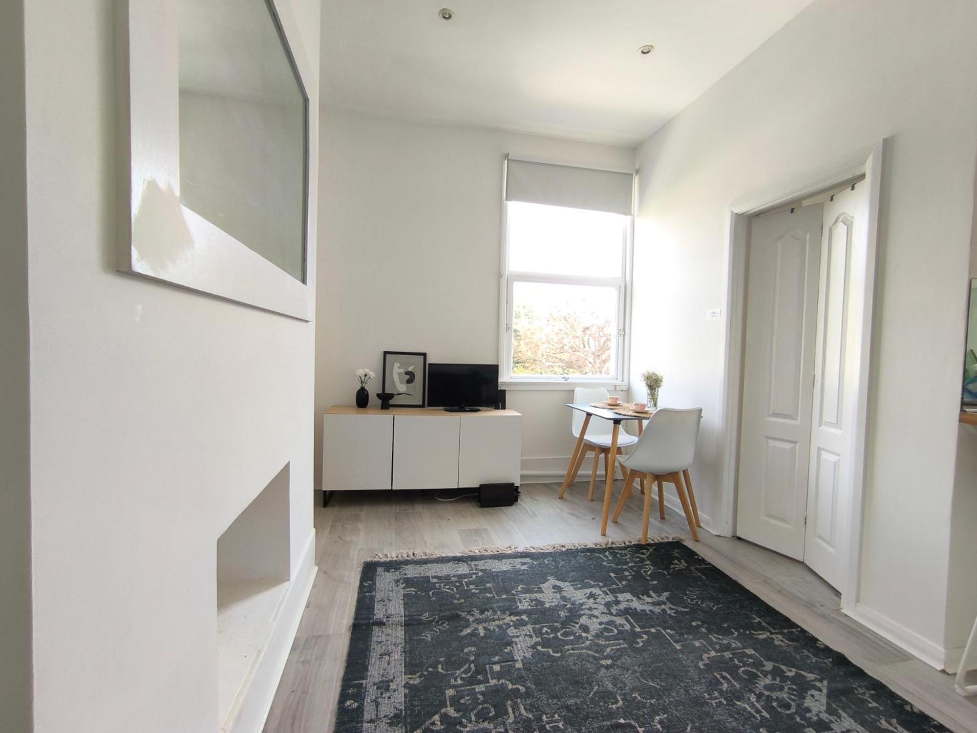 Bright Chiswick Apartment - Great Location Londra Dış mekan fotoğraf