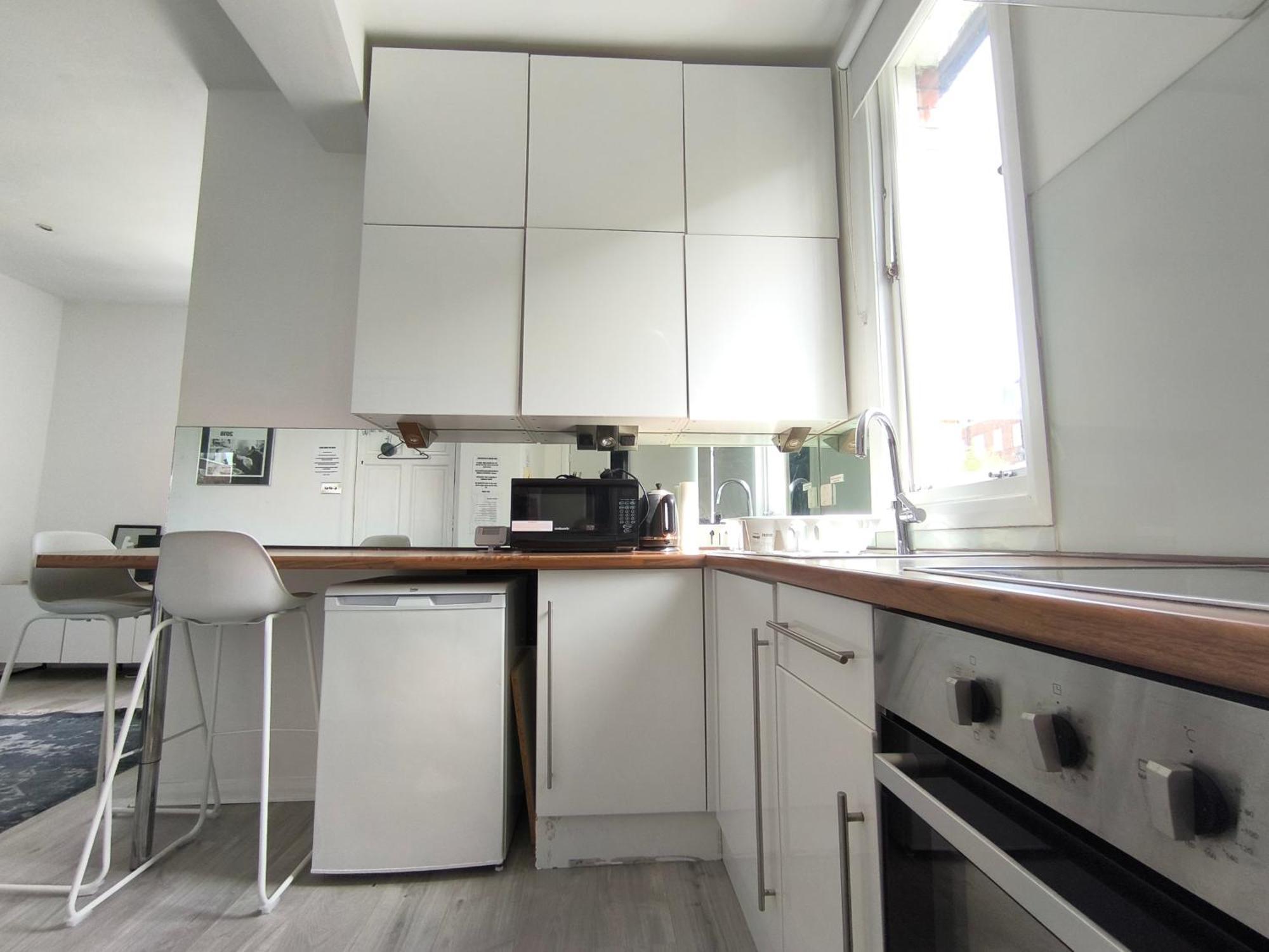 Bright Chiswick Apartment - Great Location Londra Dış mekan fotoğraf